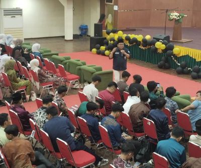 Abdul Wahid Paparkan 3T Solusi Sukses di Hadapan Ratusan Mahasiswa UIN Suska Riau