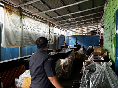 Bea Cukai Bengkalis Kembali Lelang 22 Piano Sitaan