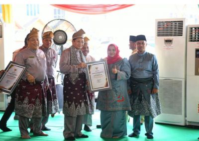 Bupati Bengkalis Terima Penghargaan dari Menteri Agama RI di MTQ Riau