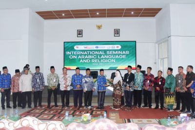 Datang Tanpa Visa C10 ke Bengkalis, 35 WN Malaysia dan Panitia Seminar IAIN Diperiksa Imigrasi