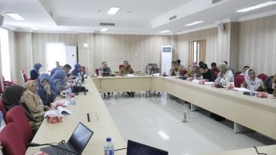 Dorong Pemutakhiran Data Menuju Target UHC Rohil, Sekda Fauzi Efrizal Buka Forum Komunikasi JKN