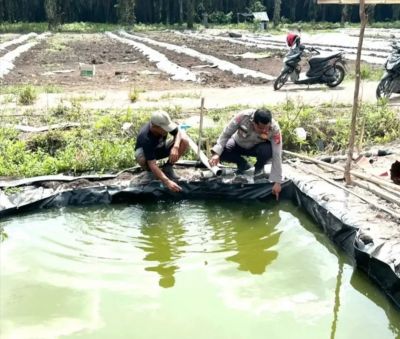 Hadapi Kemarau, Polsek Koto Gasib bersama Poktan Makar Sari siapkan Embung