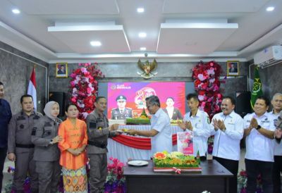 Kejutan Manis di HUT Kejaksaan RI ke-81, Pemkab Bengkalis Datang Bawa Tumpeng