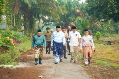 Lewat Jumat Bersedekah, Wabup Syamsurizal Salurkan Sembako ke Empat Kampung
