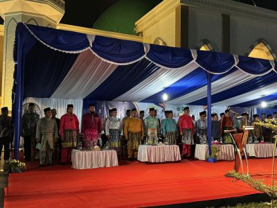 Mewakili Bupati, Asisten I Hadiri Malam Ta'aruf dan Pelantikan Dewan Hakim MTQ Ke XLII Propinsi Riau