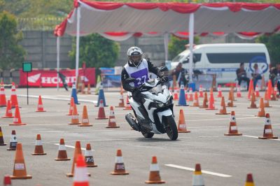 Pahlawan Modern Tak Ugal-ugalan, Capella Honda Riau Ajak Pengendara Utamakan Keselamatan