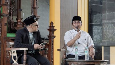 Pengajian Bulanan UMRI, Ustadz Mawardi Ajak Civitas Akademika Teladani Rasulullah