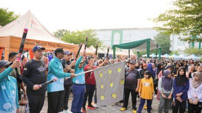 Ratusan Peserta Meriahkan Gerak Jalan Sehat Sempena Milad ke-18 Umri