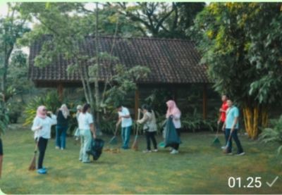 Regional Head PTPN IV Regional III Bambang Budi Santoso Bergerak Cepat,! Lingkungan Bersih Dimulai Dari Kita 
