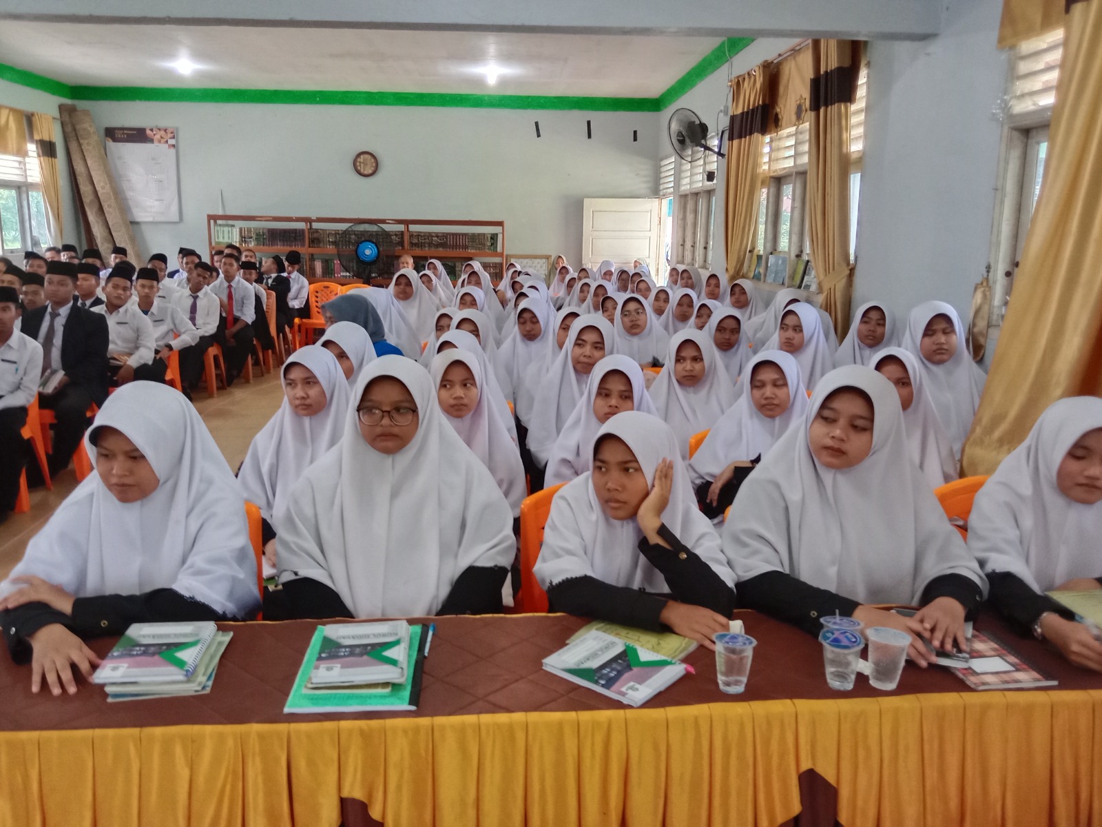 https://riaupunya.com/gambar/foto/2528315643.jpg