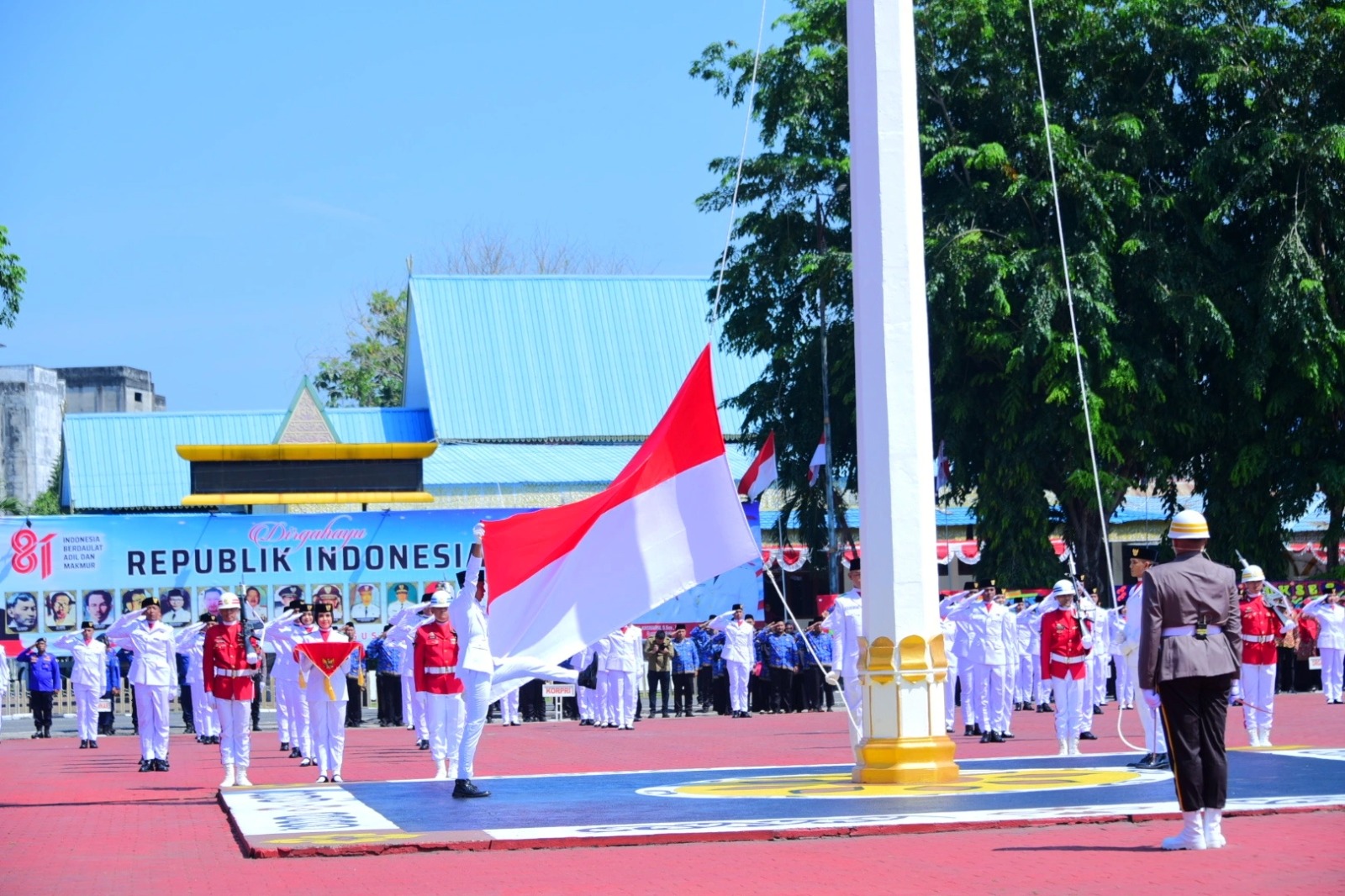 https://riaupunya.com/gambar/foto/5596680441.jpg