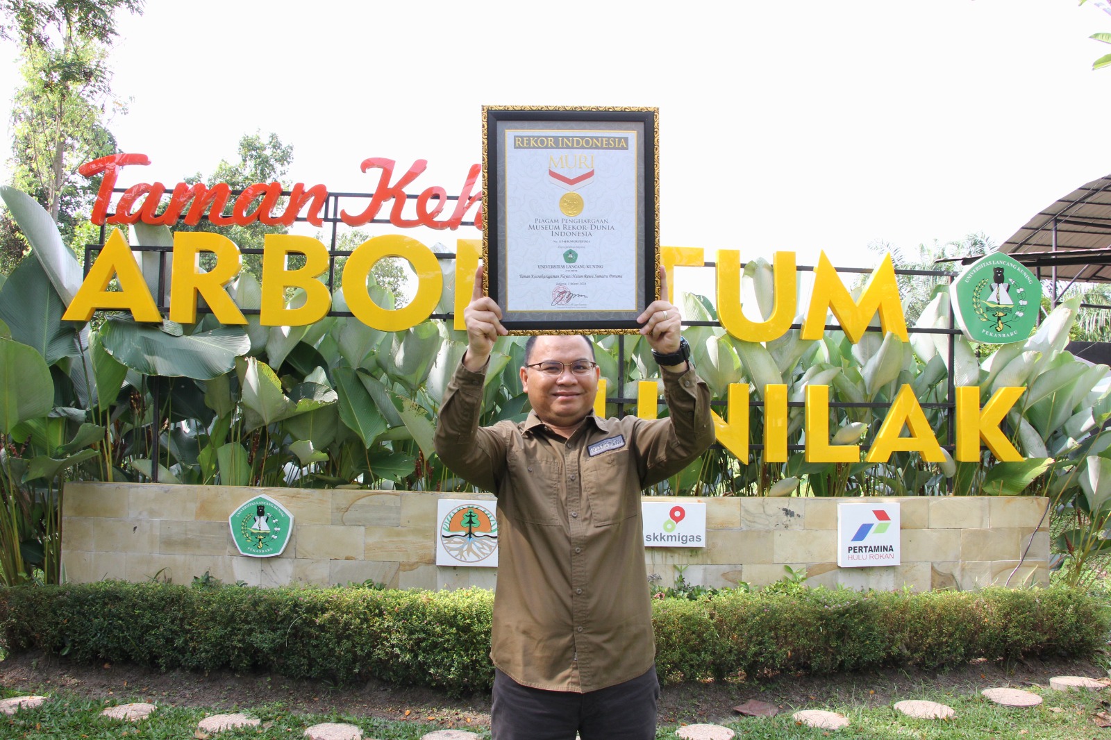 https://riaupunya.com/gambar/foto/9696954265.jpg