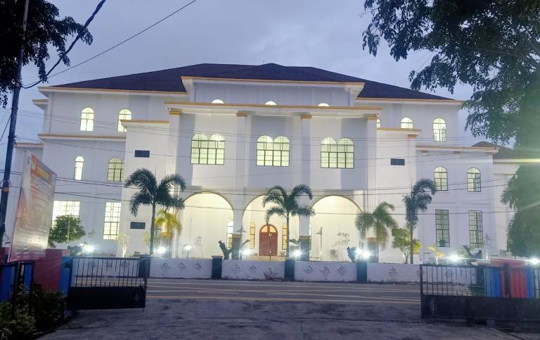 https://riaupunya.com/gambar/foto/9788714461.jpeg